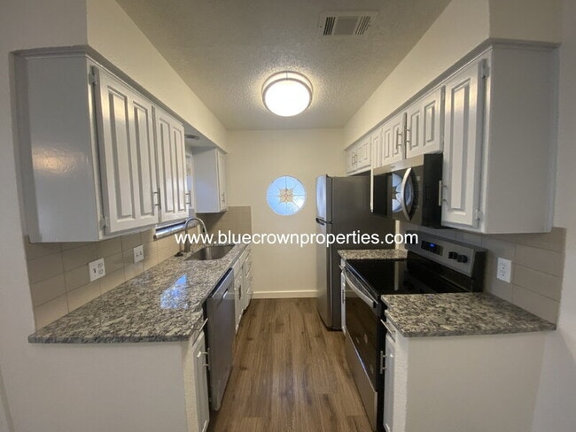 Building Photo - 3108 Timber Ridge Point