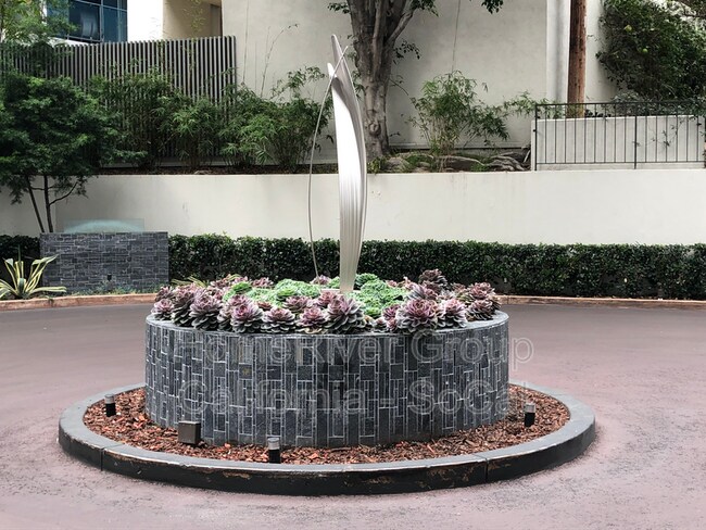 Foto del edificio - 1155 N La Cienega Blvd