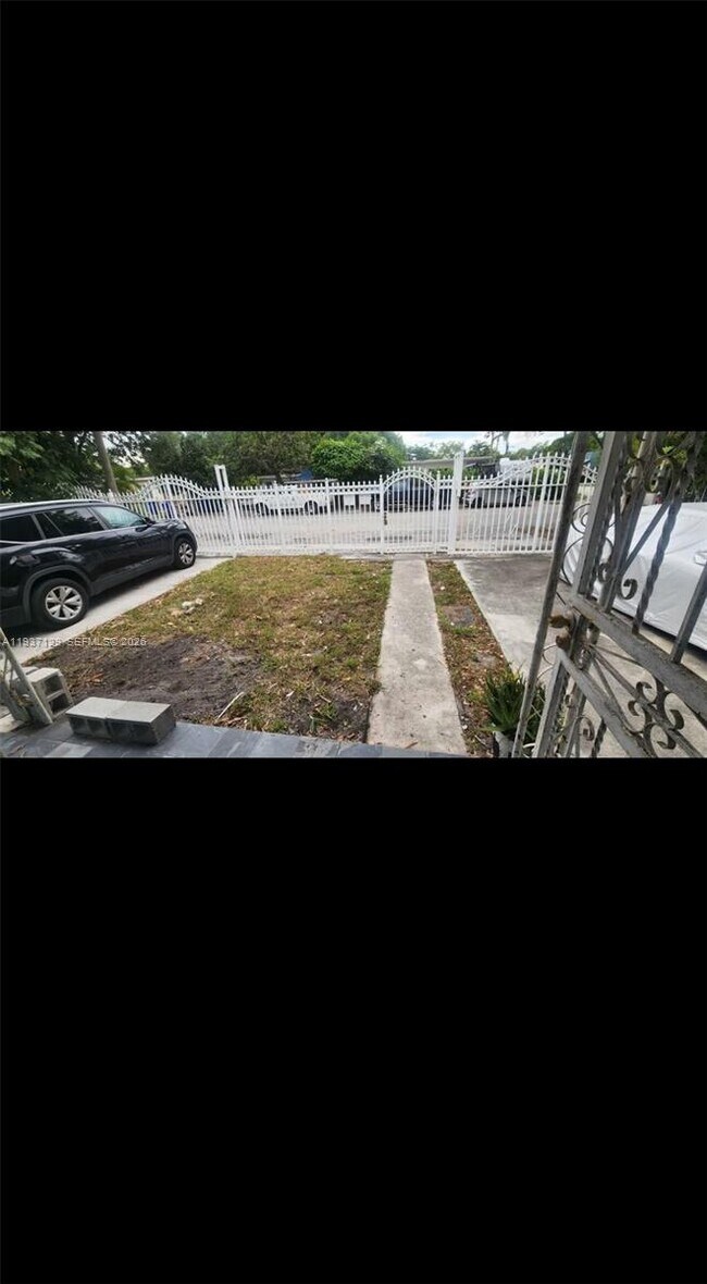 Foto del edificio - 1023 NW 33rd St