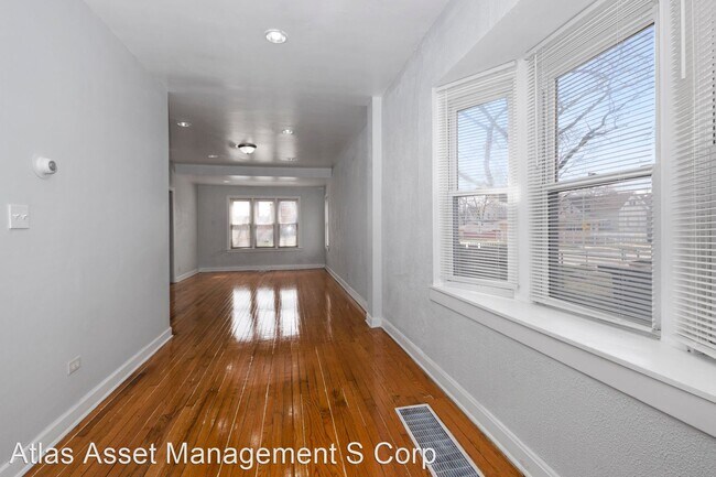 Foto del edificio - 4 br, 2 bath House - 54 W 116th St