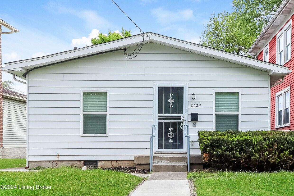 Primary Photo - 2523 1/2-2522 Greenwood Ave