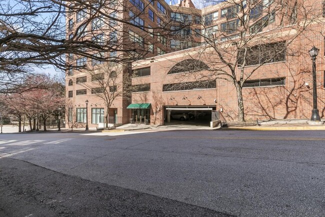 Foto del edificio - 115 W Peachtree Pl NW