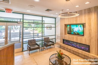 Building Photo - 175 Freeman St