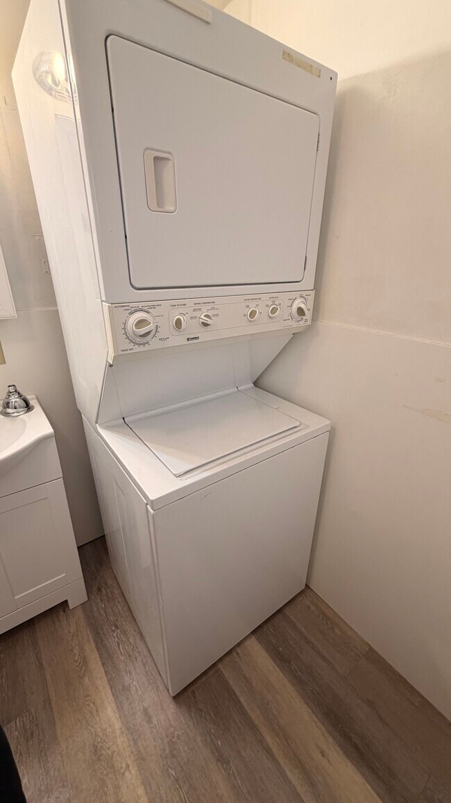 Foto del edificio - 483 W Perry St