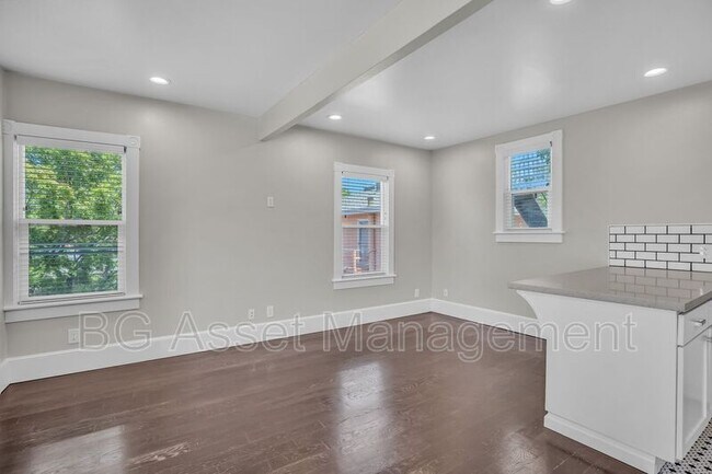 Building Photo - 639 Carolina St