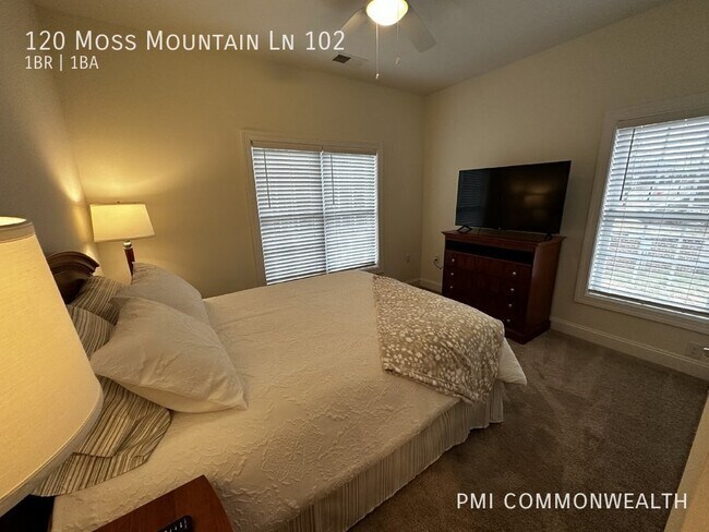 Foto del edificio - 120 Moss Mountain Ln