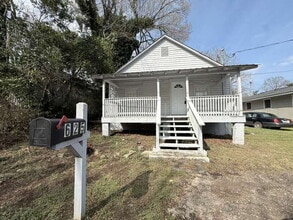 Building Photo - 625 E Wall St