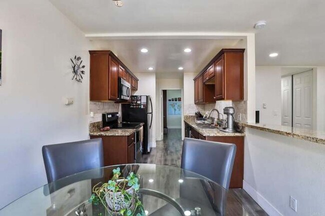 Building Photo - 3590 Arey Dr