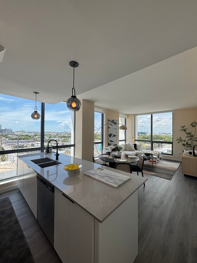 Foto del edificio - 1994 NW 1st Pl