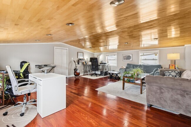 Foto del edificio - 1532 N Greenview Ave