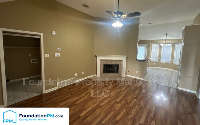 Foto del edificio - 7197 Amberly Way Dr