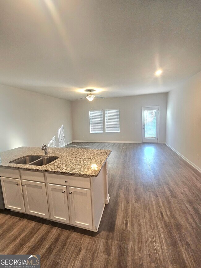 Foto del edificio - 148 Vlg Grn Dr NW