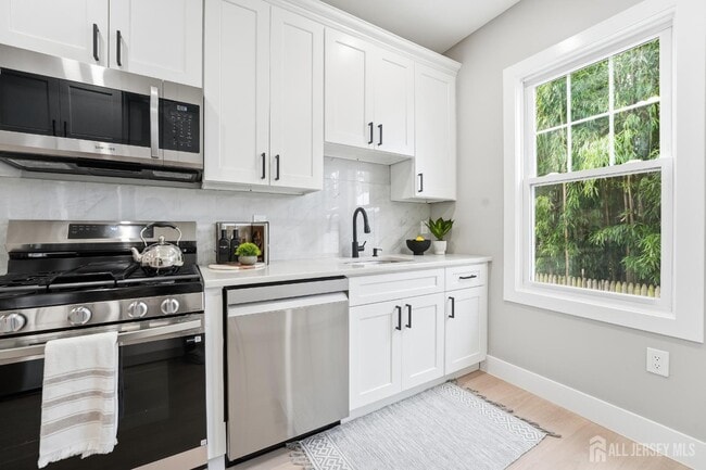 Foto del edificio - 214 Montgomery St