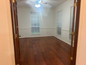 Building Photo - 1030 Forestburg Dr