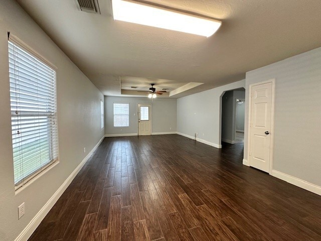 Building Photo - 10403 Hurst Hill Ln