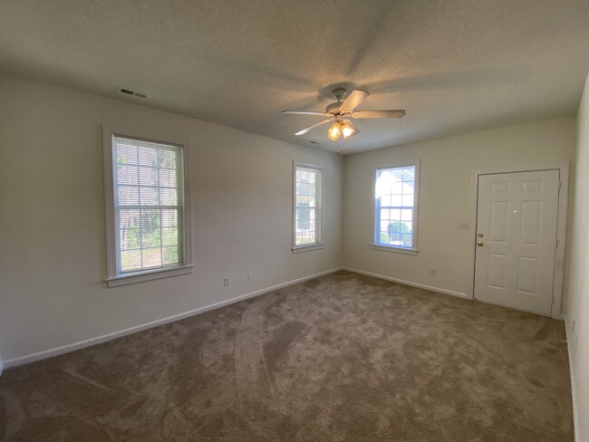 Building Photo - 7659 Gresham Hills Dr