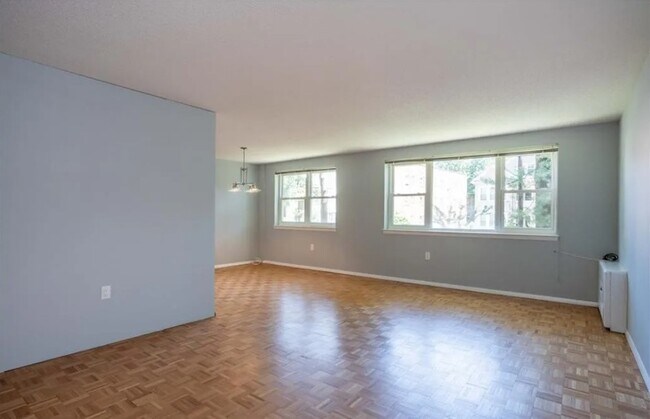 Foto del edificio - 887 Farmington Ave
