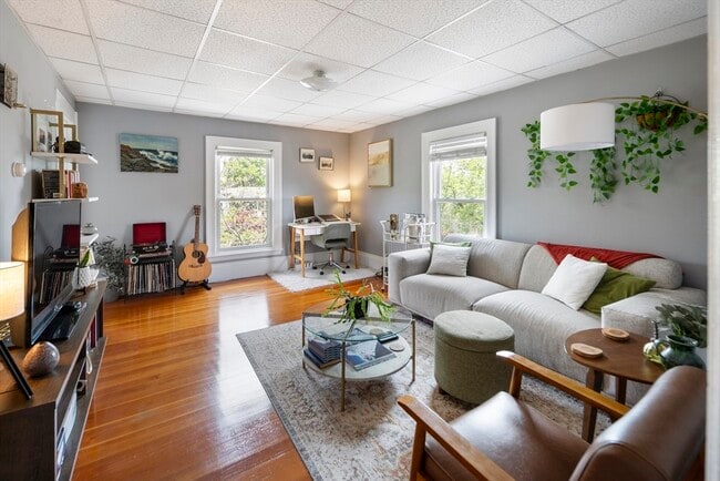 Building Photo - 38 Spring St