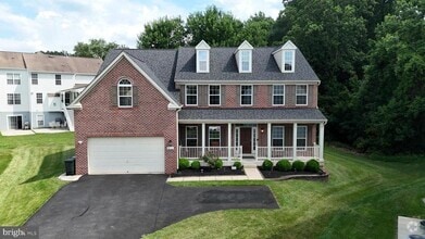 Building Photo - 8111 Alloway Ct