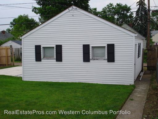 Building Photo - 904 S Hague Ave