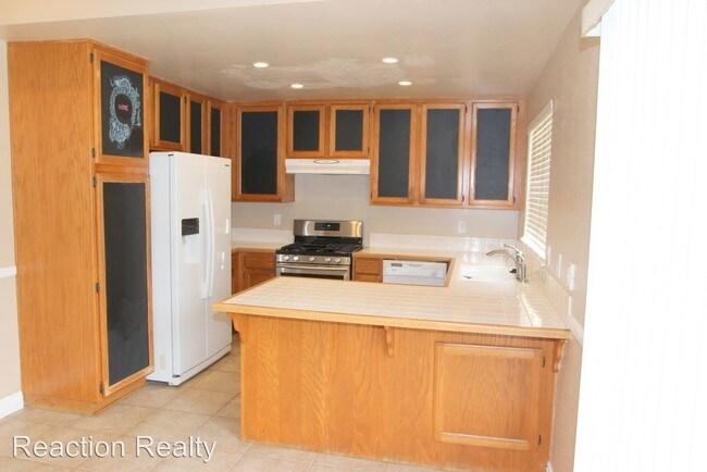Building Photo - 4 br, 2 bath House - 2378 W. Calle Vista Dr.