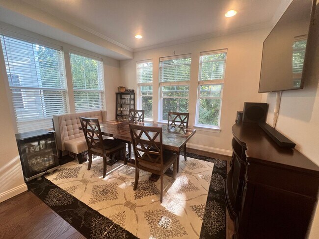 Foto del edificio - Amazing 3 BR/3 Full BA & 2 Half BA Townhome in Annapolis!