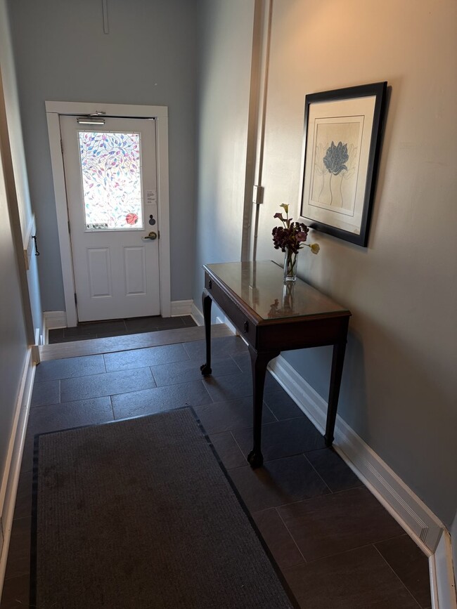 Lobby - 122 Spring St