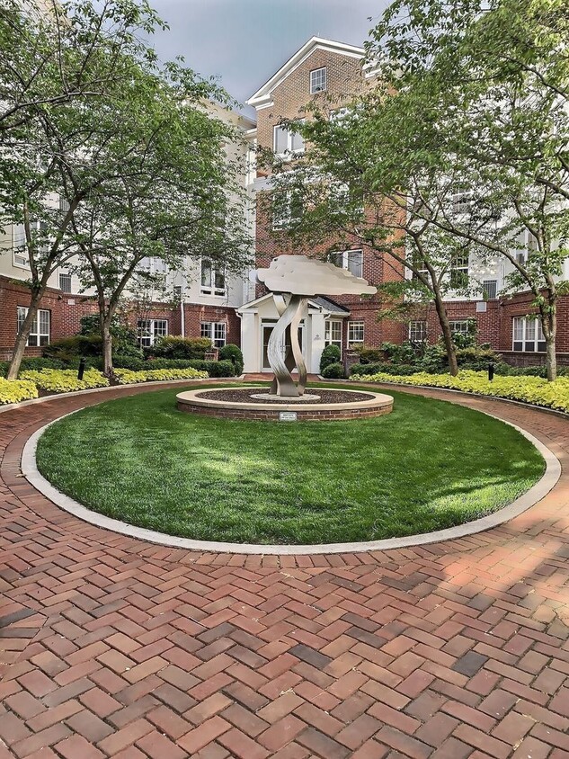 Primary Photo - Bright and Spacious 1 Bedroom with separat...