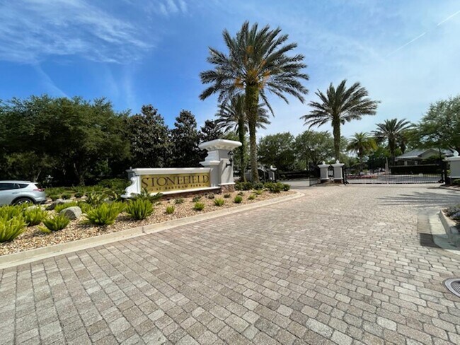 Building Photo - Stonefield Townhouse with Attached Garage!
