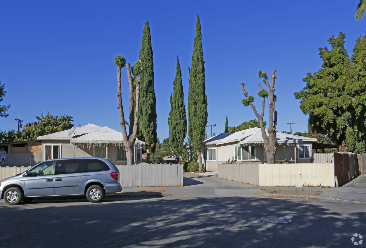 Building Photo - 525-539 Avalani Ave