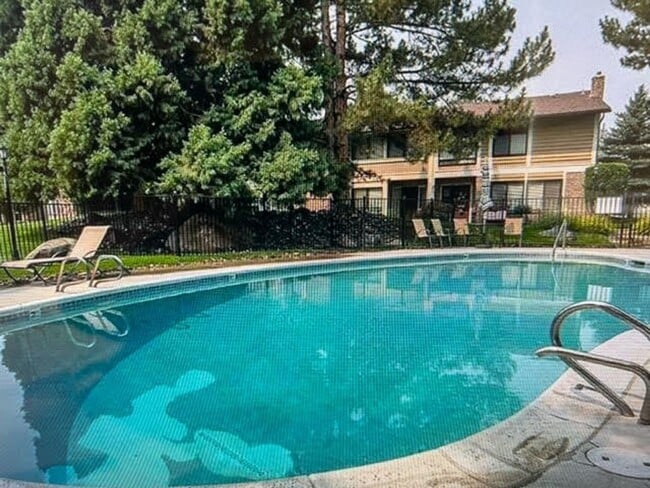 Foto del edificio - 55+ Gated Adult Community