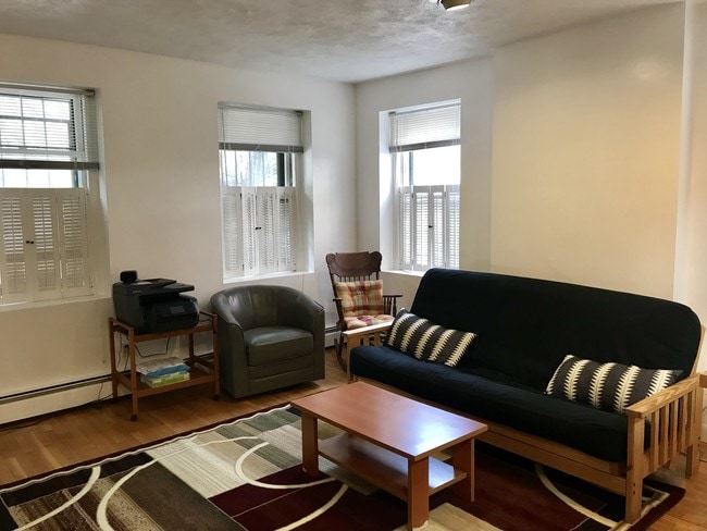 Building Photo - 8 Follen St