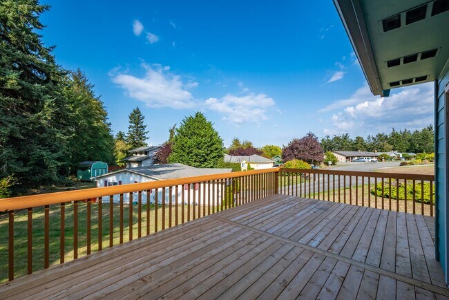 Building Photo - Oak Harbor Home in Evendown