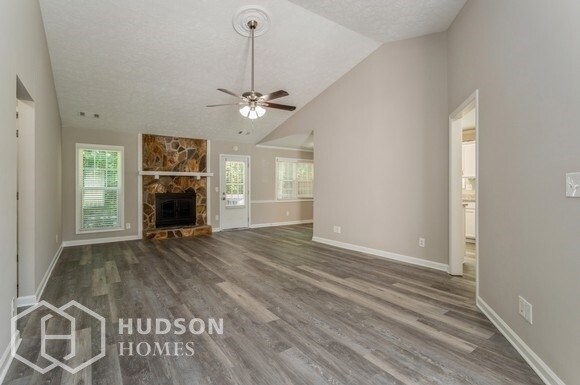 Building Photo - AVAILABLE NOW! - 1711 Colemans Landing, Wo...