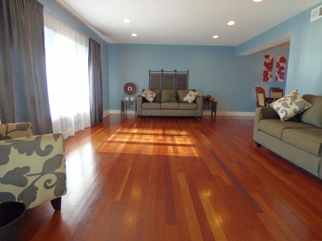 104 E Berkley Dr, Arlington Heights, IL 60004 House Rental in