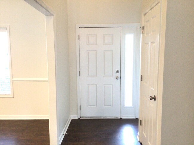 Building Photo - 115 Egret Lane