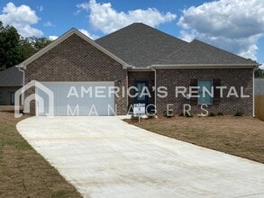 Building Photo - 50 County Rd 1020