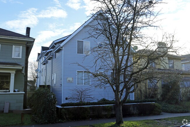 Building Photo - 4746 19th Ave NE