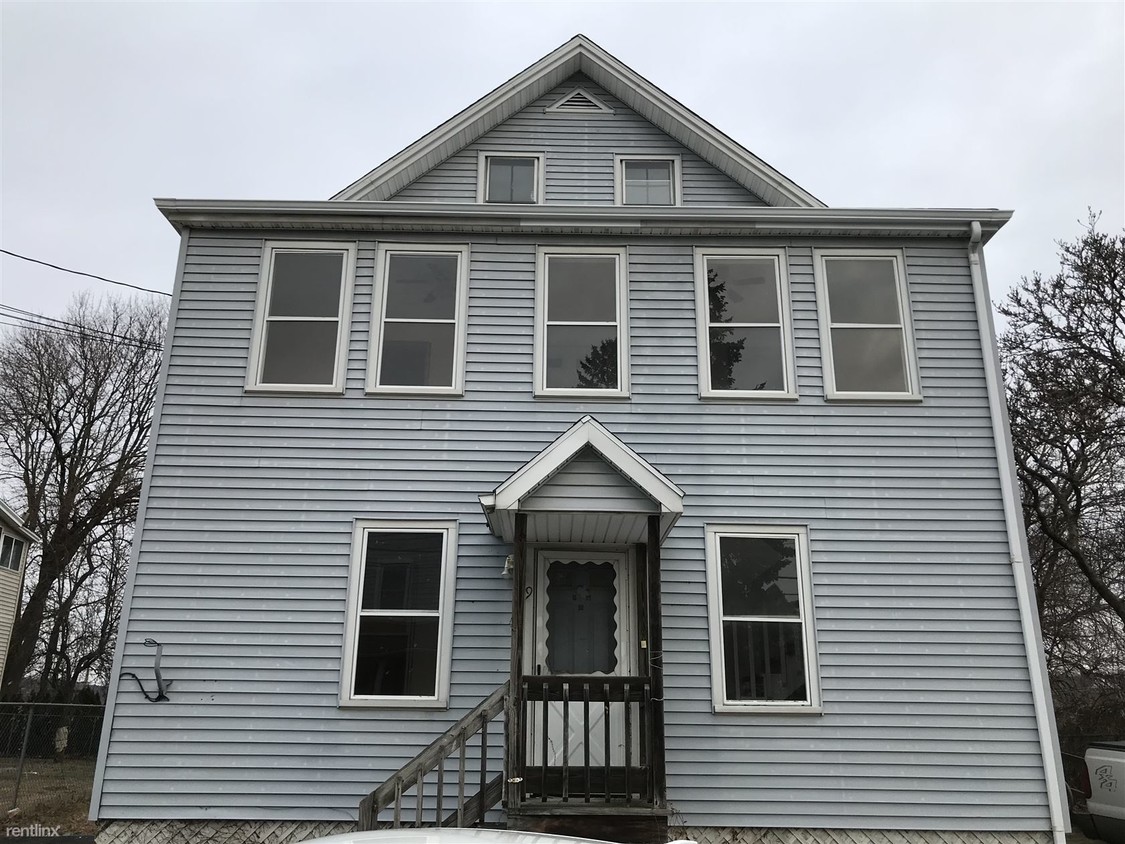 9 Bassett St, Ansonia, CT 06401 Room for Rent in Ansonia, CT