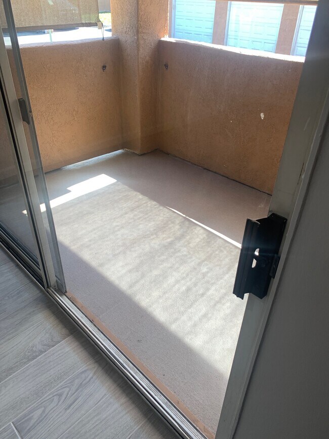 Foto del edificio - Lakeshore 6E