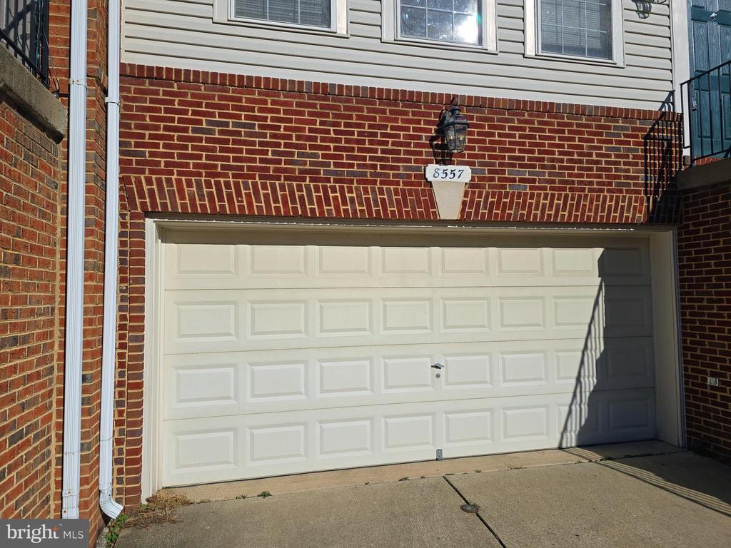 Primary Photo - 8557 Wyngate Manor Ct