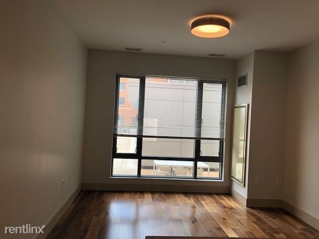 Foto del edificio - 125 S Huntington Ave