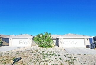 Building Photo - 1770 Pershing Ave