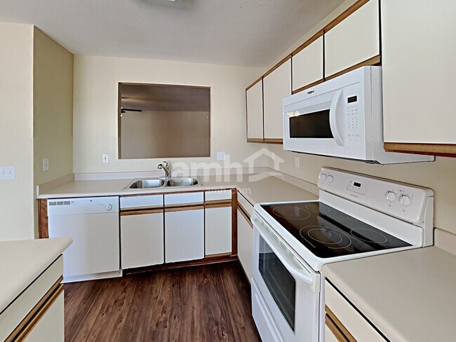 Building Photo - 242 S Valle Verde