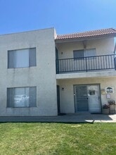 Building Photo - 900 Susan Dr