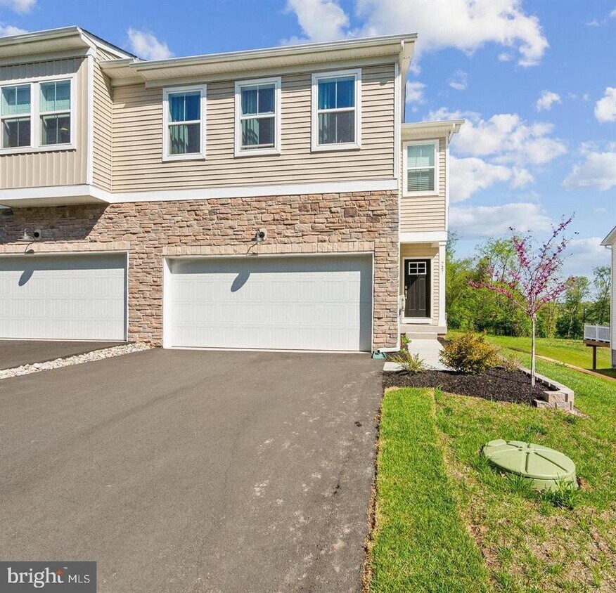 Foto principal - 727 Hunsberger Rd