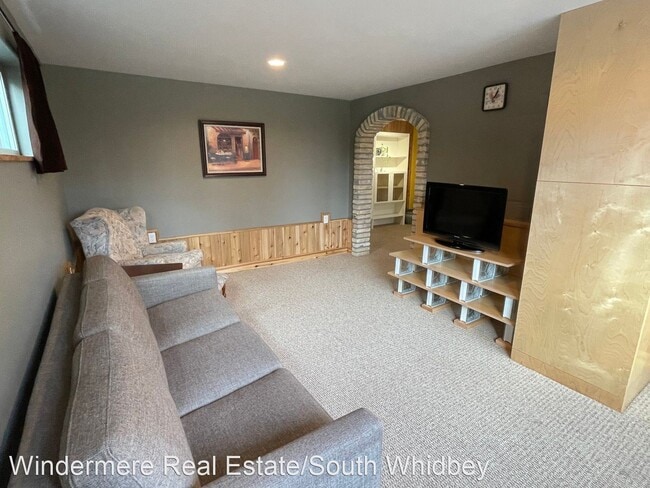 Building Photo - 2 br, 1 bath House - 5268 Honeymoon Bay Rd