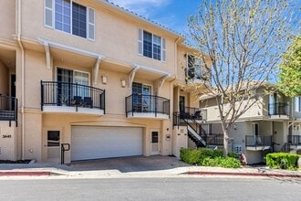 Building Photo - 2643 Villa Cortona Way