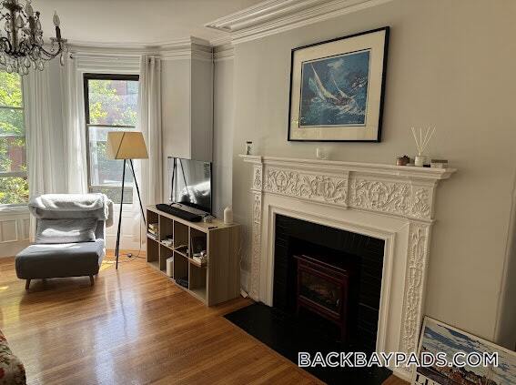 Building Photo - 429 Marlborough St