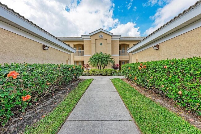 Foto del edificio - 6326 Grand Oak Cir